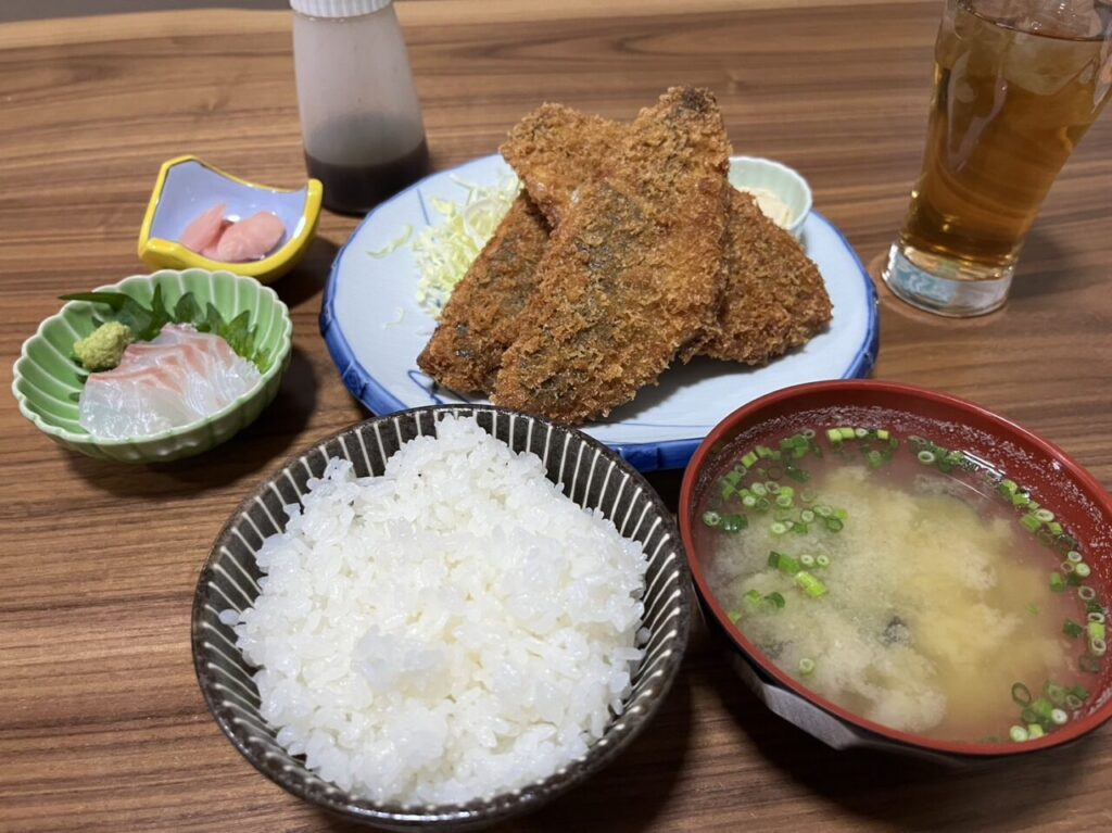 sakanabaseのアジフライ定食