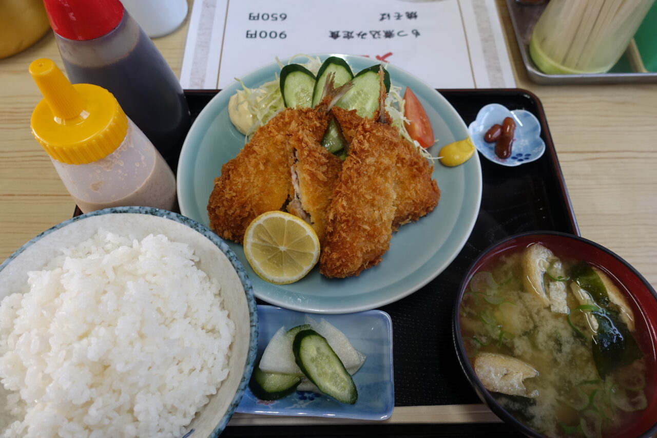 すずや食堂アジフライ定食