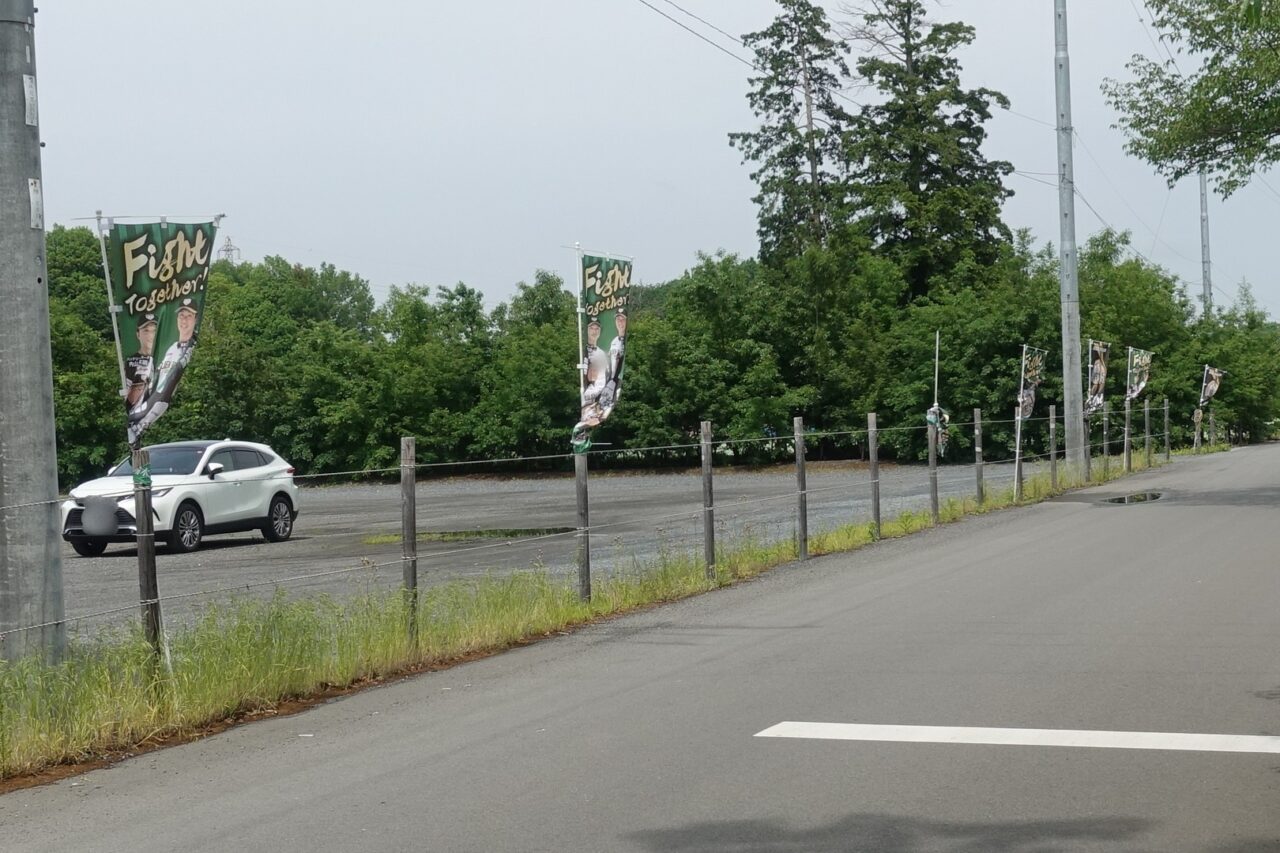 小山運動公園駐車場