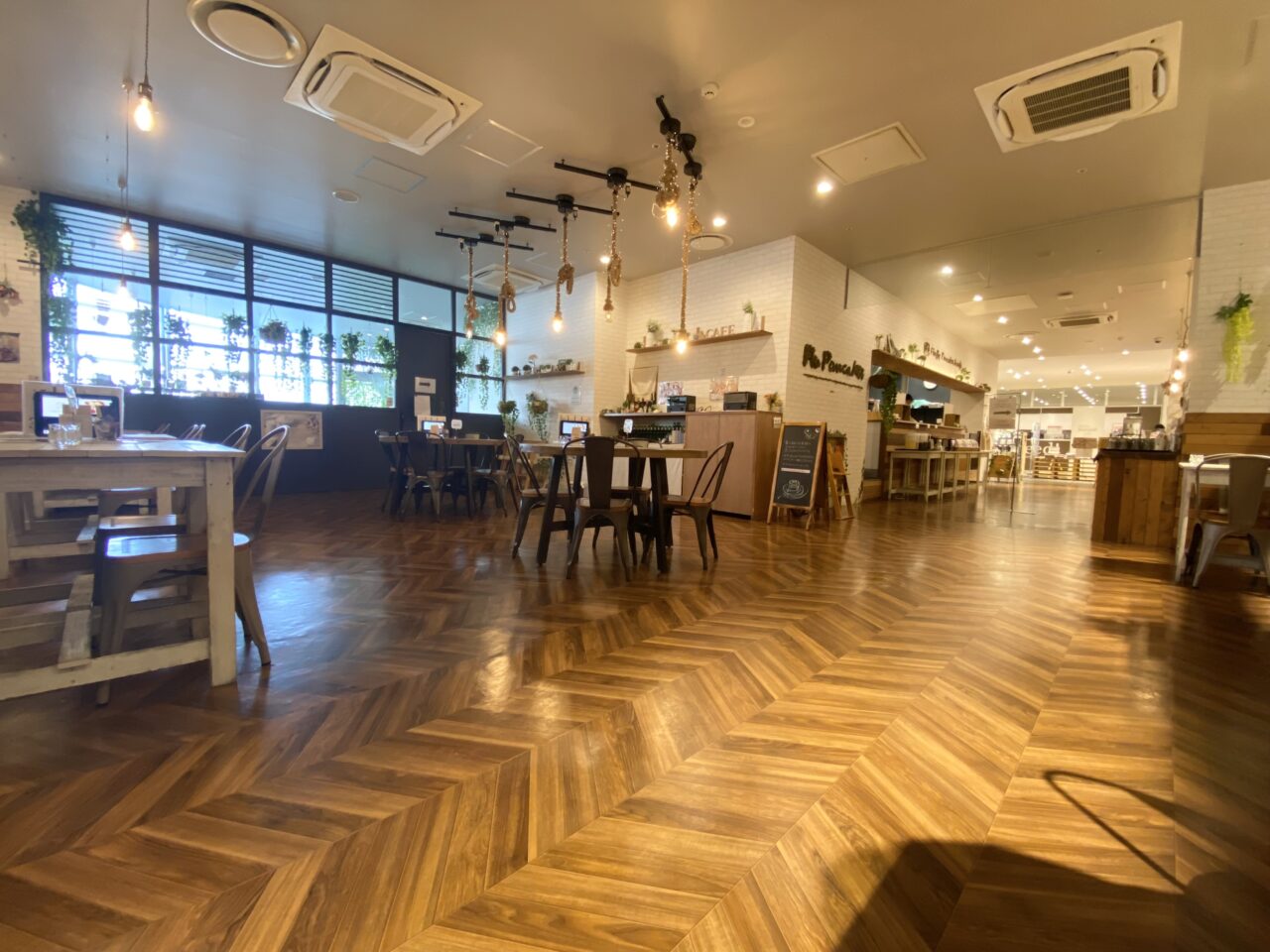 フラッフィーパンケーキ＆カフェ「パン食べ放題」