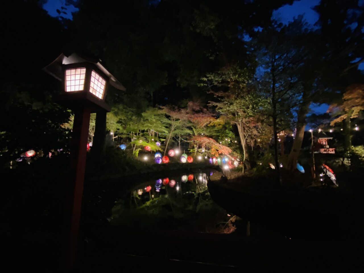 2025年間々田八幡宮「和傘飾り・和傘灯り」