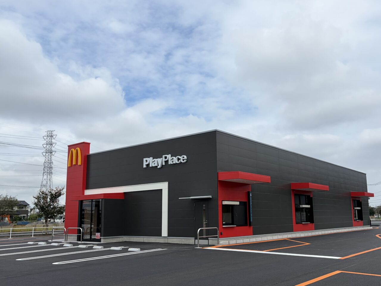マクドナルド 小山粟宮店の外観