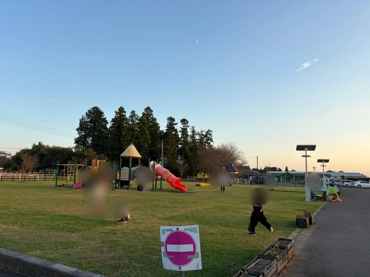 ゆうがおパークの芝生スペース